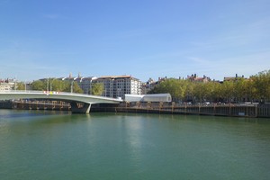 Lyon riverside development 